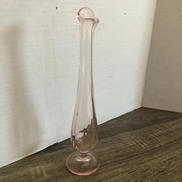 Vintage Pink Bud Vase - Picture 3 of 12